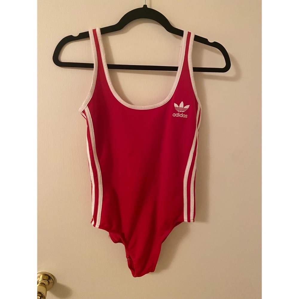 ✨✨Adidas Bodysuit